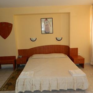 Dreibettzimmer